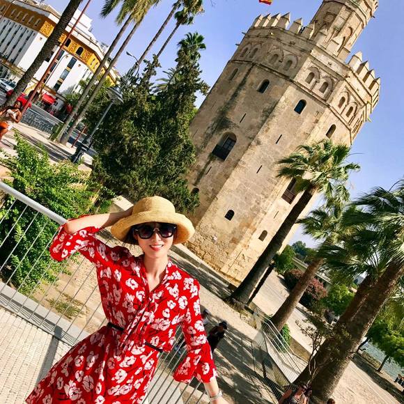 Meet your Posher, Marguritte - Picture 1 of 1